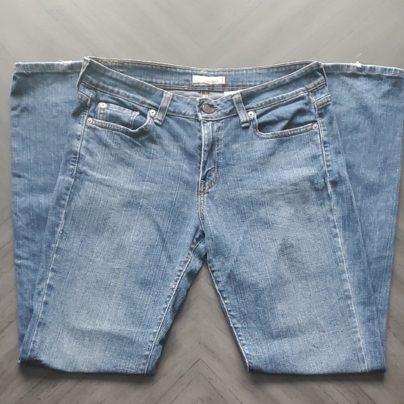 Levi's 545 Low Straight Jeans - Picture 9 of 16